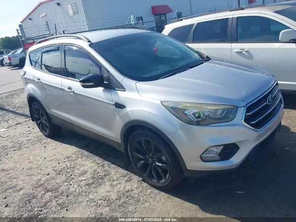 1FMCU0JD4HUA74976 2017 FORD ESCAPE - Image 1