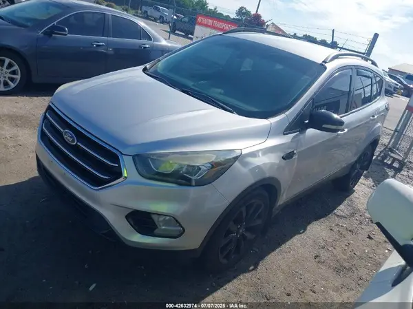 1FMCU0JD4HUA74976 2017 FORD ESCAPE - Image 2
