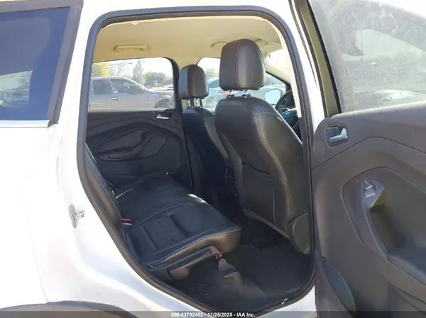 1FMCU0JD4HUB60000 2017 FORD ESCAPE - Image 8