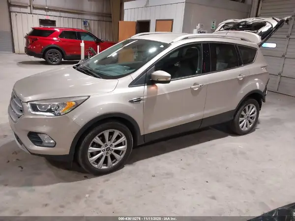 1FMCU0JD4HUC90228 2017 FORD ESCAPE - Image 2