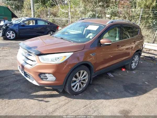 1FMCU0JD5HUC31205 2017 FORD ESCAPE - Image 2