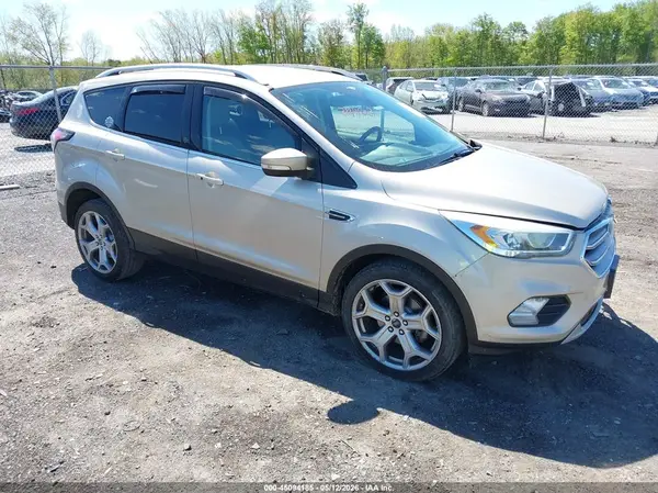 1FMCU0JD5HUD17162 2017 FORD ESCAPE - Image 1