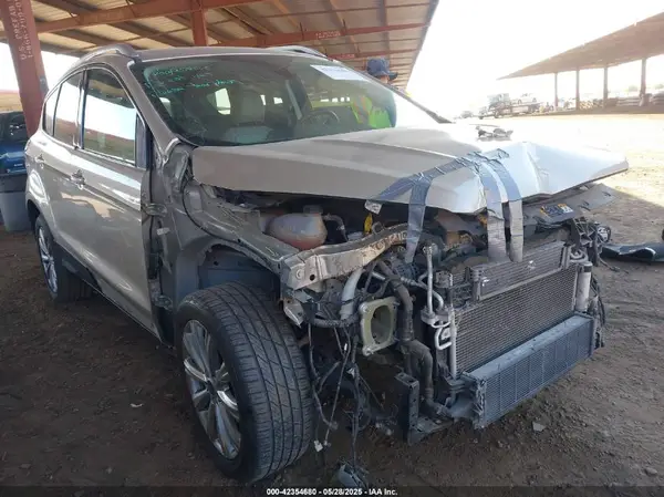 1FMCU0JD6HUE69547 2017 FORD ESCAPE - Image 1