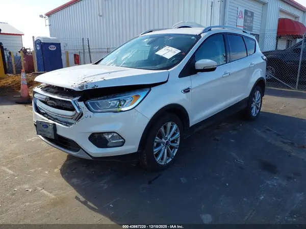 1FMCU0JD7HUB26228 2017 FORD ESCAPE - Image 2