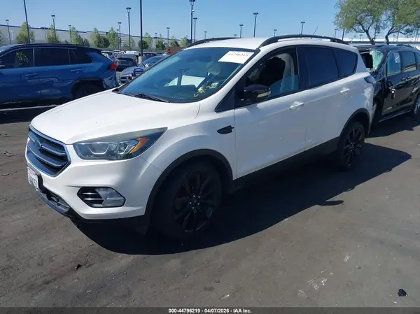 1FMCU0JD7HUC51021 2017 FORD ESCAPE - Image 2
