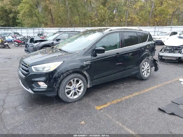 1FMCU0JD7HUD09869 2017 FORD ESCAPE - Image 2