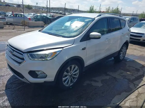 1FMCU0JD8HUB15366 2017 FORD ESCAPE - Image 2