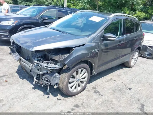 1FMCU0JD8HUB20731 2017 FORD ESCAPE - Image 2