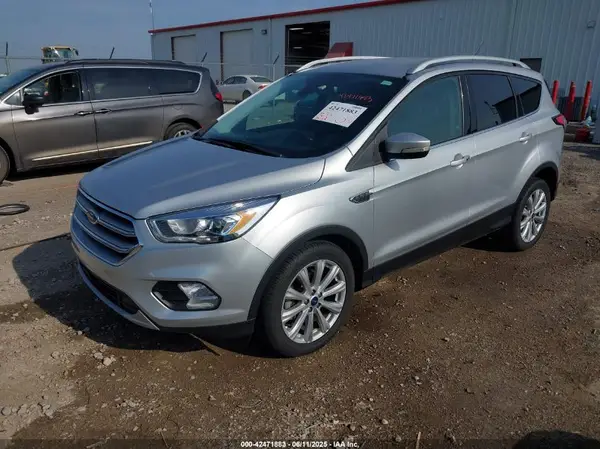 1FMCU0JD8HUD08360 2017 FORD ESCAPE - Image 2