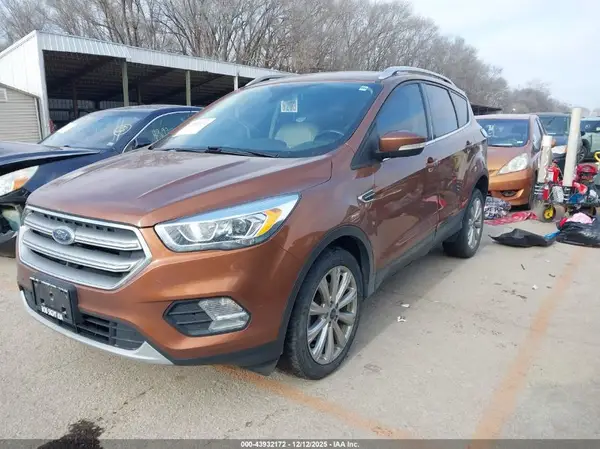 1FMCU0JD8HUD40810 2017 FORD ESCAPE - Image 2