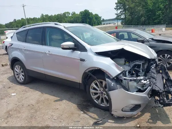 1FMCU0JD8HUE87385 2017 FORD ESCAPE - Image 1