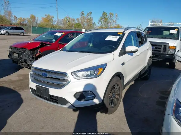 1FMCU0JD9HUA11548 2017 FORD ESCAPE - Image 2
