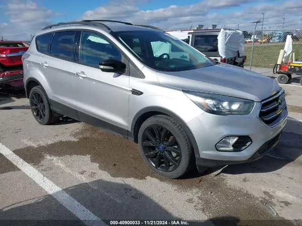 1FMCU0JD9HUB07910 2017 FORD ESCAPE - Image 1
