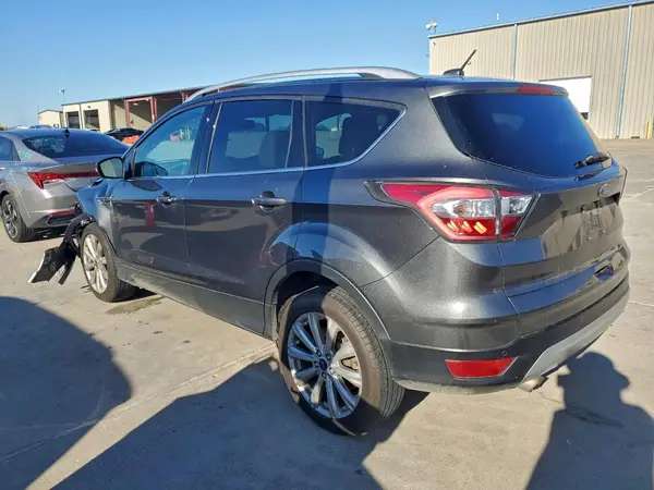 1FMCU0JD9HUB21256 2017 FORD ESCAPE - Image 2