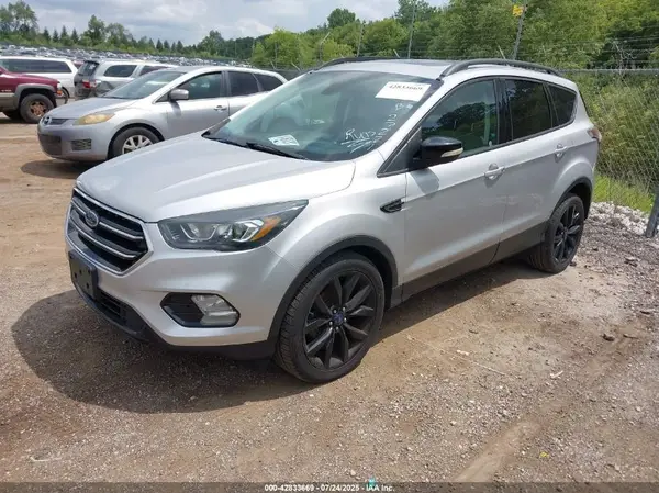 1FMCU0JD9HUB27221 2017 FORD ESCAPE - Image 2