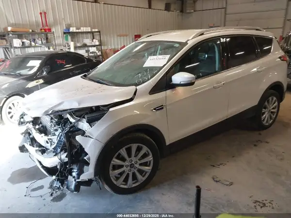 1FMCU0JD9HUC20465 2017 FORD ESCAPE - Image 2
