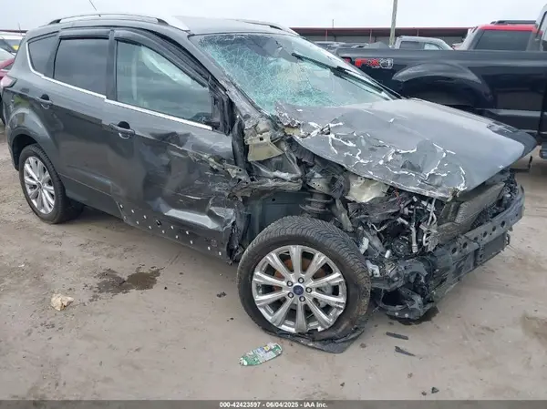 1FMCU0JD9HUD76179 2017 FORD ESCAPE - Image 1