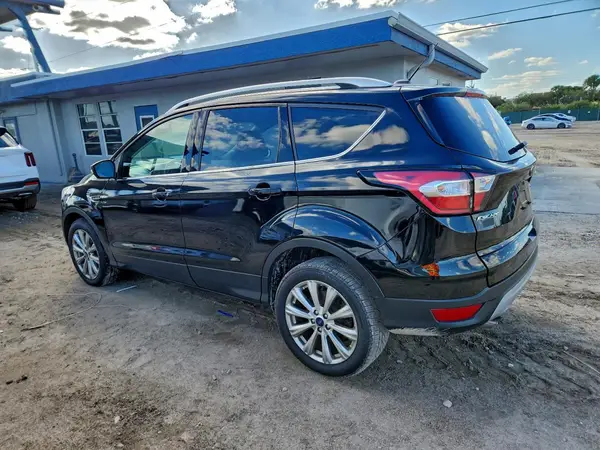 1FMCU0JD9HUE44836 2017 FORD ESCAPE - Image 2