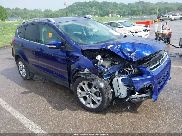 1FMCU0JX6GUC24000 2016 FORD ESCAPE - Image 1