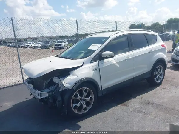1FMCU0JX8GUC35533 2016 FORD ESCAPE - Image 2