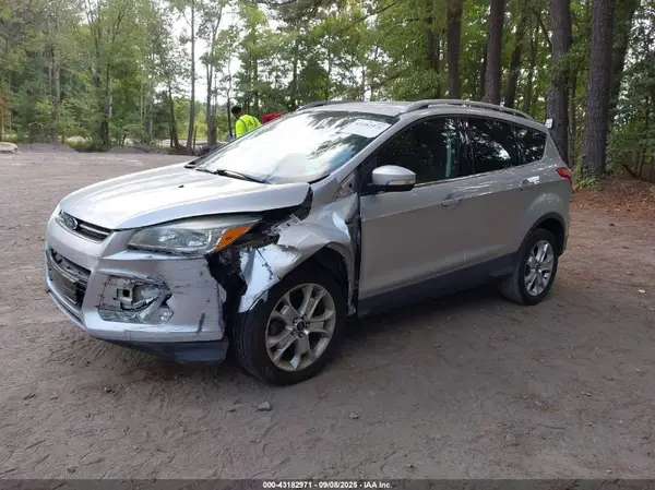 1FMCU0JX9GUC36190 2016 FORD ESCAPE - Image 2