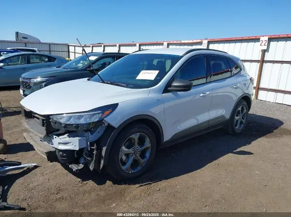 1FMCU0MN0SUA10784 2025 FORD ESCAPE - Image 2