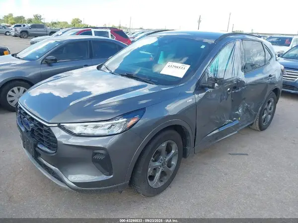 1FMCU0MN1PUA17573 2023 FORD ESCAPE - Image 2