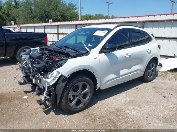 1FMCU0MN1RUA48972 2024 FORD ESCAPE - Image 2