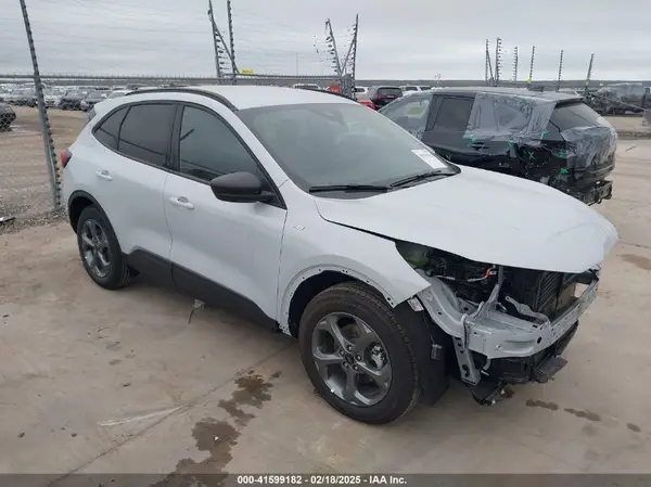 1FMCU0MN1SUA57032 2025 FORD ESCAPE - Image 1