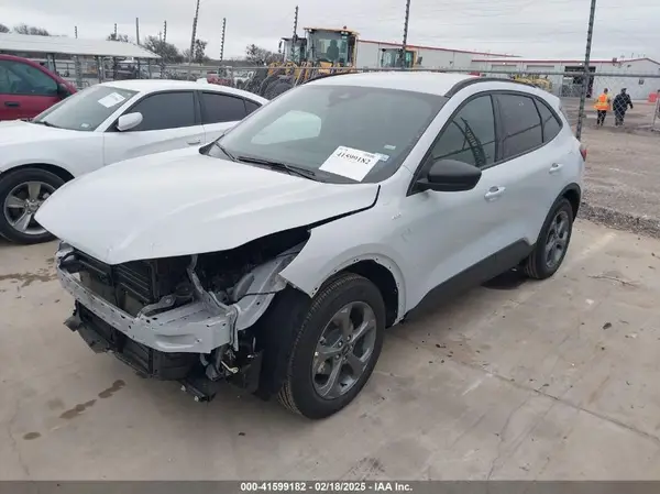 1FMCU0MN1SUA57032 2025 FORD ESCAPE - Image 2