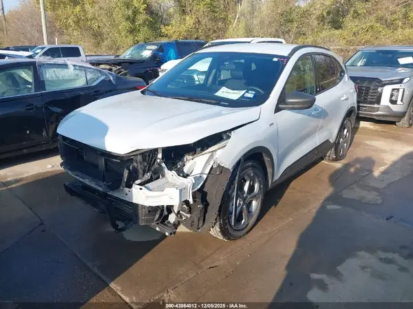 1FMCU0MN1SUA73697 2025 FORD ESCAPE - Image 2