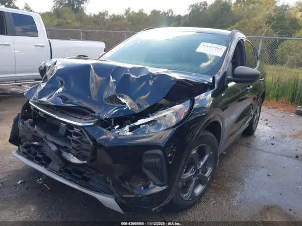 1FMCU0MN2PUA77426 2023 FORD ESCAPE - Image 2
