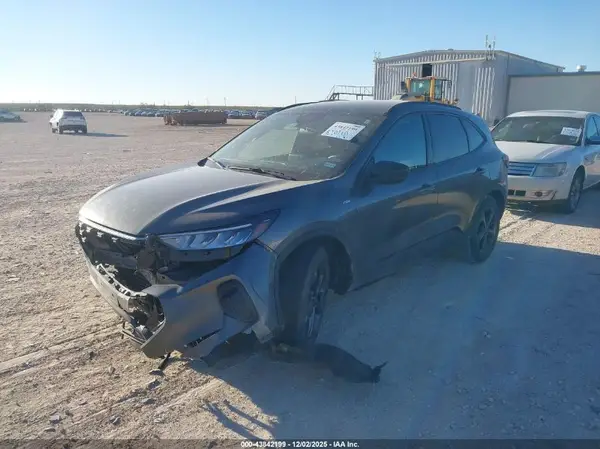 1FMCU0MN2SUB22812 2025 FORD ESCAPE - Image 2
