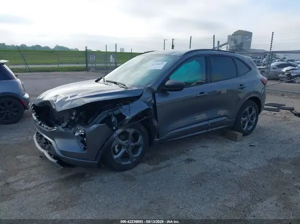 1FMCU0MN3PUA27442 2023 FORD ESCAPE - Image 2