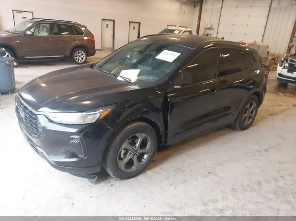 1FMCU0MN3PUA50641 2023 FORD ESCAPE - Image 2
