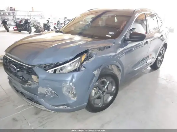 1FMCU0MN3PUA70582 2023 FORD ESCAPE - Image 2