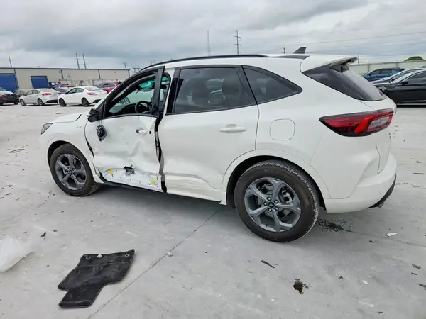 1FMCU0MN5PUA85858 2023 FORD ESCAPE - Image 2