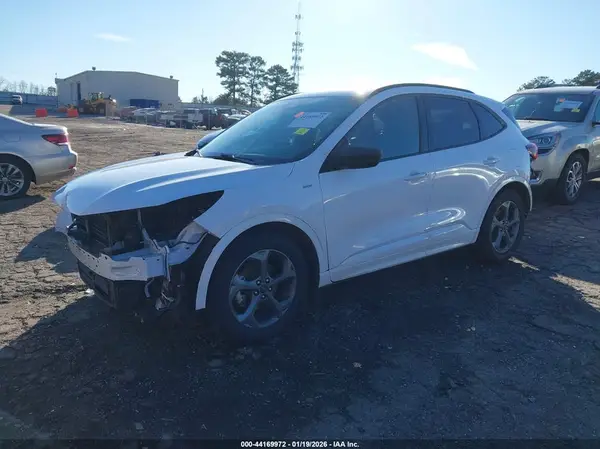 1FMCU0MN7PUA13110 2023 FORD ESCAPE - Image 2