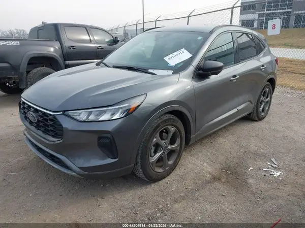 1FMCU0MN7PUA25516 2023 FORD ESCAPE - Image 2