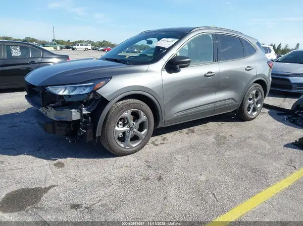 1FMCU0MN7SUB33725 2025 FORD ESCAPE - Image 2