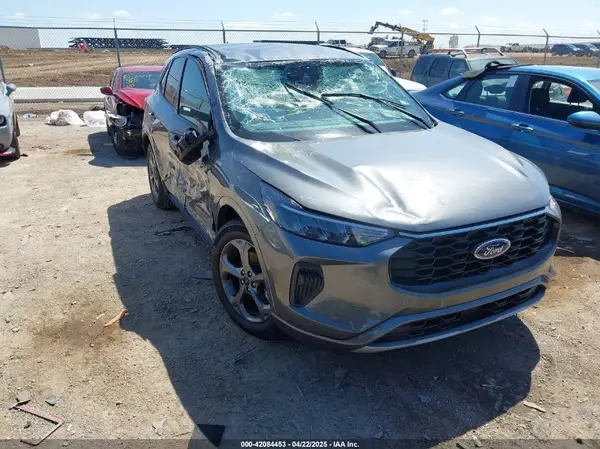 1FMCU0MN8PUA25590 2023 FORD ESCAPE - Image 1