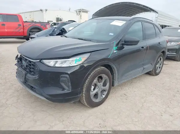 1FMCU0MN9PUB13130 2023 FORD ESCAPE - Image 2