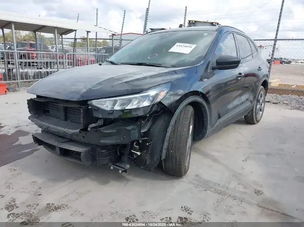 1FMCU0MN9SUA21413 2025 FORD ESCAPE - Image 2
