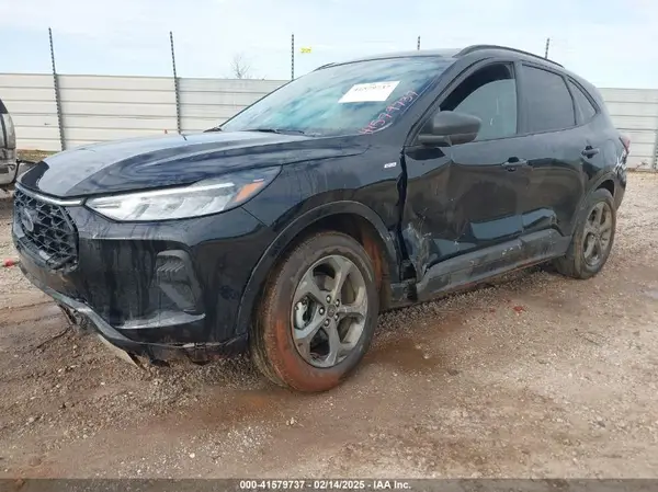 1FMCU0MNXPUA96550 2023 FORD ESCAPE - Image 2
