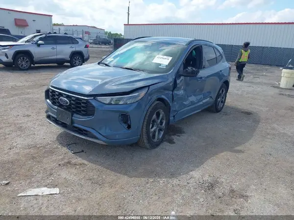 1FMCU0MNXRUA08387 2024 FORD ESCAPE - Image 2