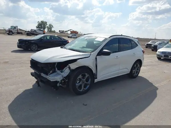1FMCU0MNXRUA09202 2024 FORD ESCAPE - Image 2