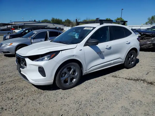 1FMCU0MZ0PUB35410 2023 FORD ESCAPE - Image 1