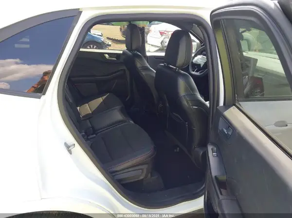 1FMCU0MZ0PUB46715 2023 FORD ESCAPE - Image 8