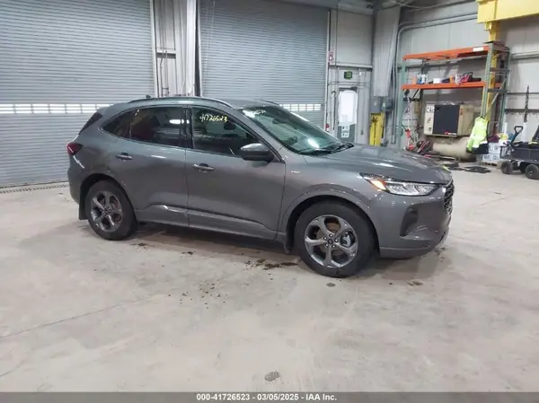 1FMCU0MZ1PUB47002 2023 FORD ESCAPE - Image 1