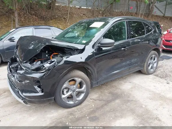 1FMCU0MZ1RUB18294 2024 FORD ESCAPE - Image 2